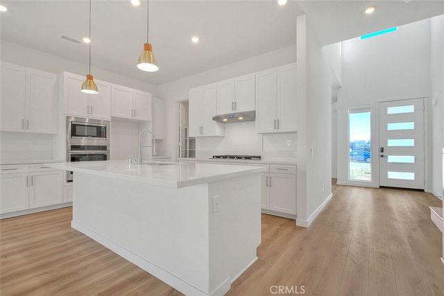 15842 Butterfly Drive, Fontana, CA 92336