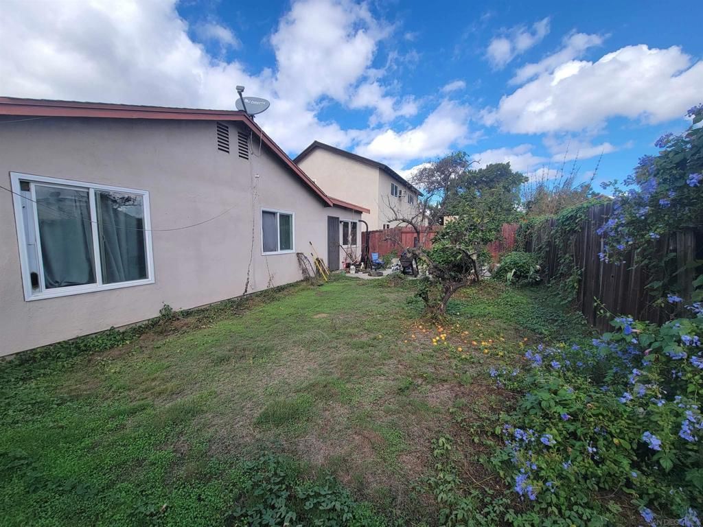 11267 Westonhill Dr, San Diego, CA 92126 — photo 2