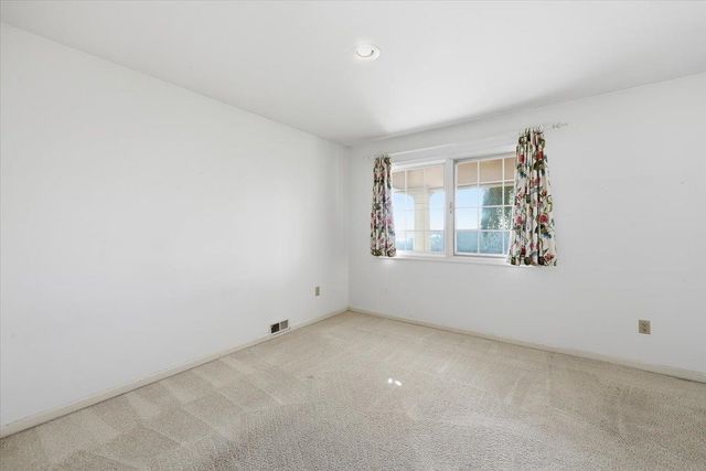 3433 S High Dr, Spokane, WA 99203