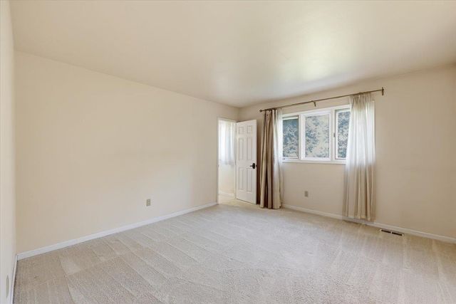 3433 S High Dr, Spokane, WA 99203