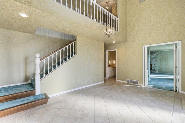 3433 S High Dr, Spokane, WA 99203