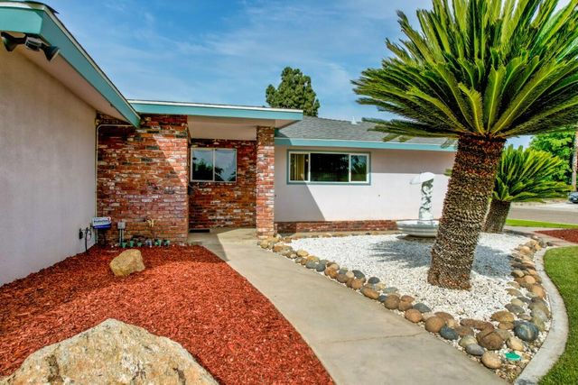 2650 S Linda Vista Street, Visalia, CA 93277
