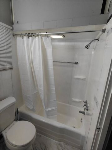 7439 Monticello St, Homewood Brushton, PA 15208