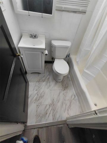 7439 Monticello St, Homewood Brushton, PA 15208