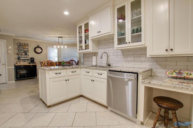 3303 Cedar Cove, Decatur, AL 35603