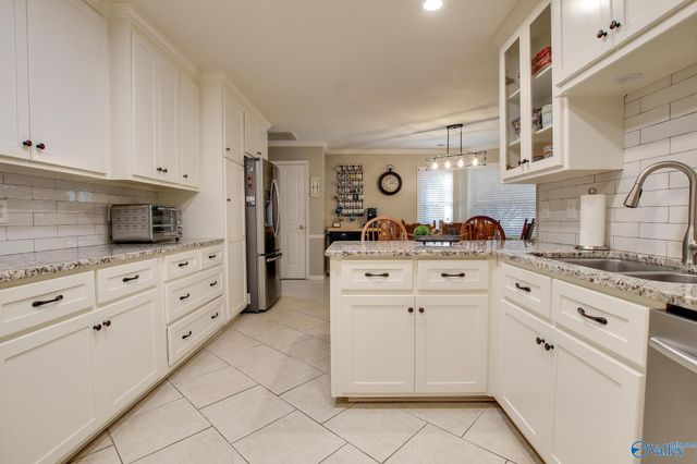 3303 Cedar Cove, Decatur, AL 35603