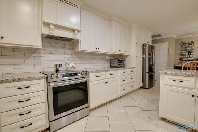 3303 Cedar Cove, Decatur, AL 35603