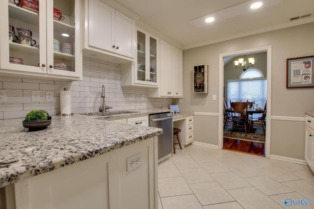 3303 Cedar Cove, Decatur, AL 35603