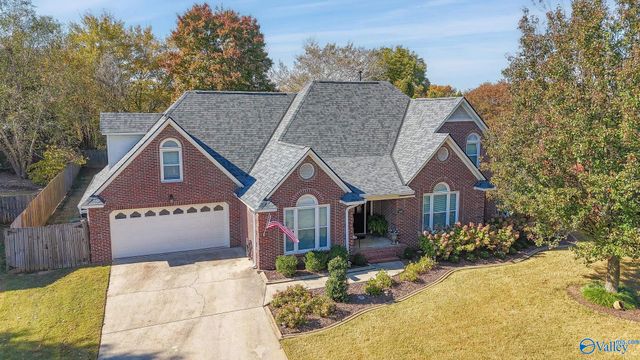 3303 Cedar Cove, Decatur, AL 35603