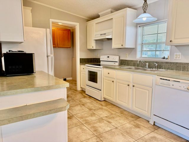 1088 Peach Street, Okeechobee, FL 34974