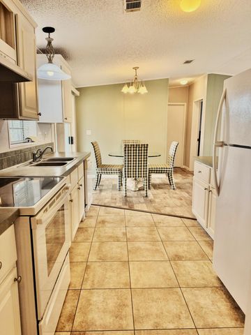 1088 Peach Street, Okeechobee, FL 34974