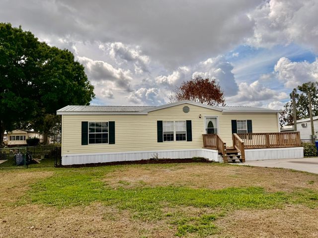 1088 Peach Street, Okeechobee, FL 34974