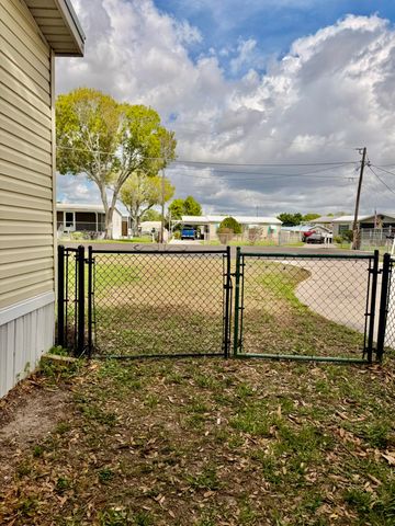 1088 Peach Street, Okeechobee, FL 34974