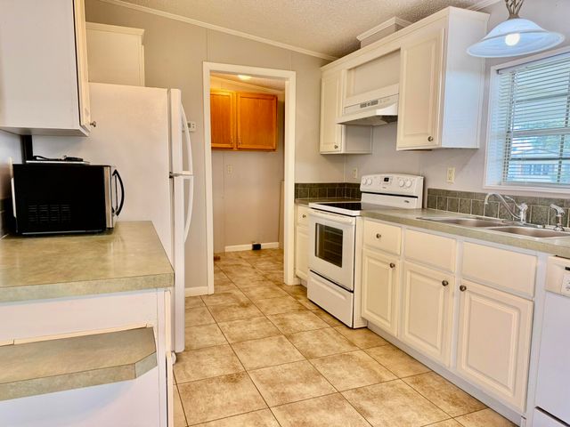 1088 Peach Street, Okeechobee, FL 34974