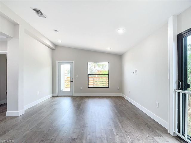 2505 Storter AVE, Naples, FL 34112