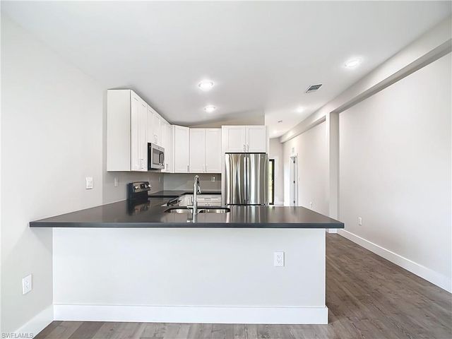 2505 Storter AVE, Naples, FL 34112