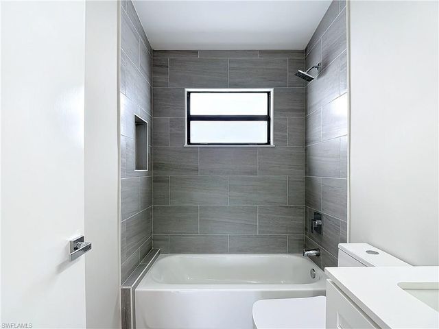 2505 Storter AVE, Naples, FL 34112