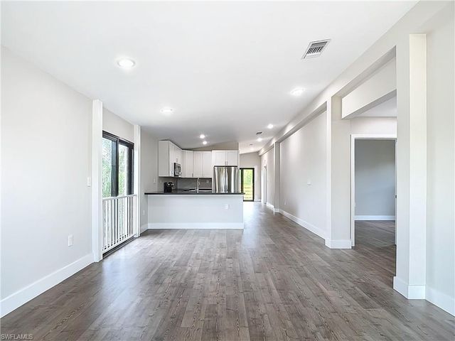 2505 Storter AVE, Naples, FL 34112