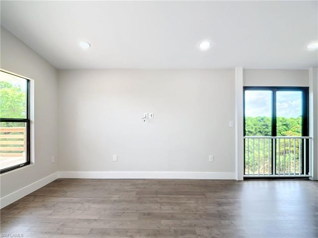 2505 Storter AVE, Naples, FL 34112