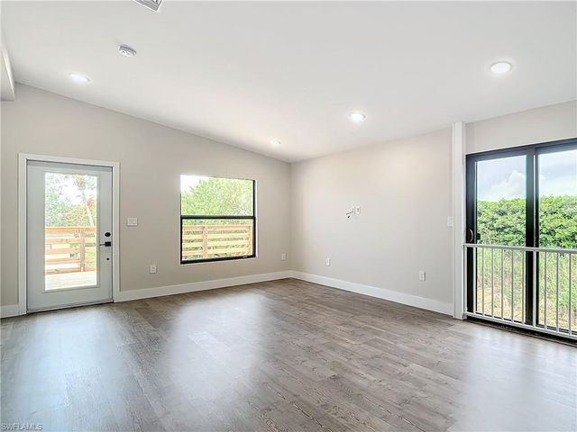 2505 Storter AVE, Naples, FL 34112