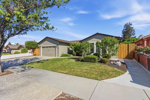 1660 Monte Vista Drive, Hollister, CA 95023