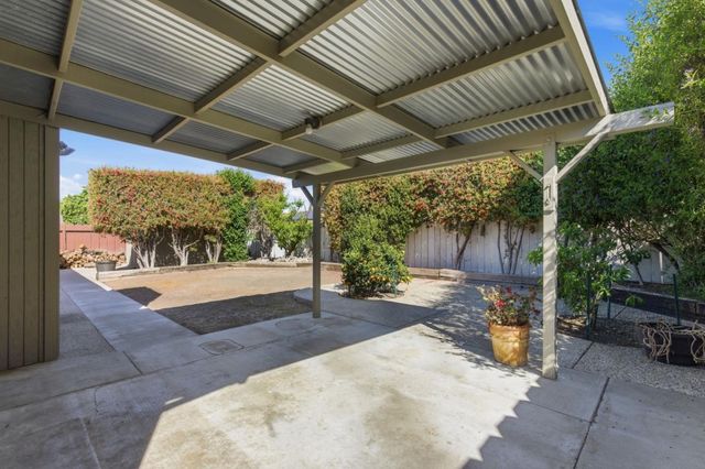 1660 Monte Vista Drive, Hollister, CA 95023