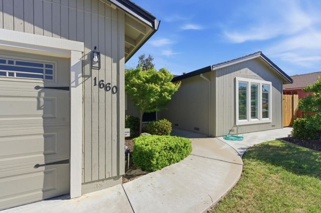 1660 Monte Vista Drive, Hollister, CA 95023