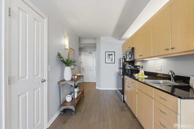 140 South Van Ness Avenue 417, San Francisco, CA 94103