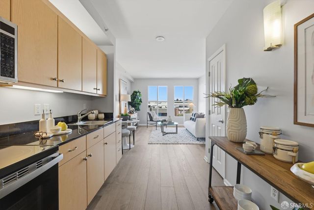 140 South Van Ness Avenue 417, San Francisco, CA 94103