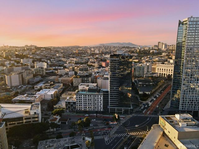 140 South Van Ness Avenue 417, San Francisco, CA 94103