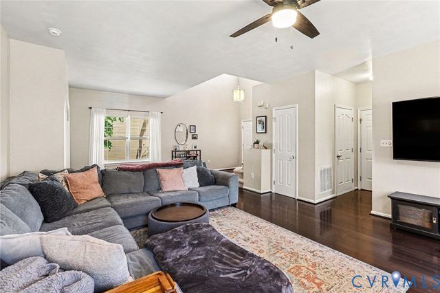 11518 W Providence Rd, North Chesterfield, VA 23236