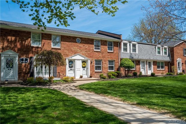 40 Guilford Lane D, Amherst, NY 14221