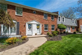 40 Guilford Lane D, Amherst, NY 14221
