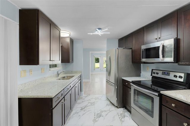 354 IVANHOE CIRCLE, Lady Lake, FL 32159