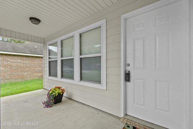 9421 Cartwright, Biloxi, MS 39532