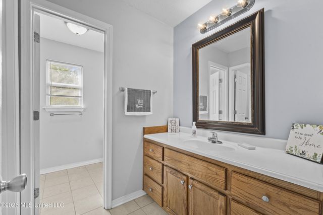 9421 Cartwright, Biloxi, MS 39532