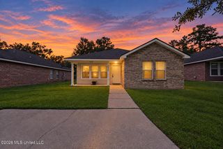 9421 Cartwright, Biloxi, MS 39532