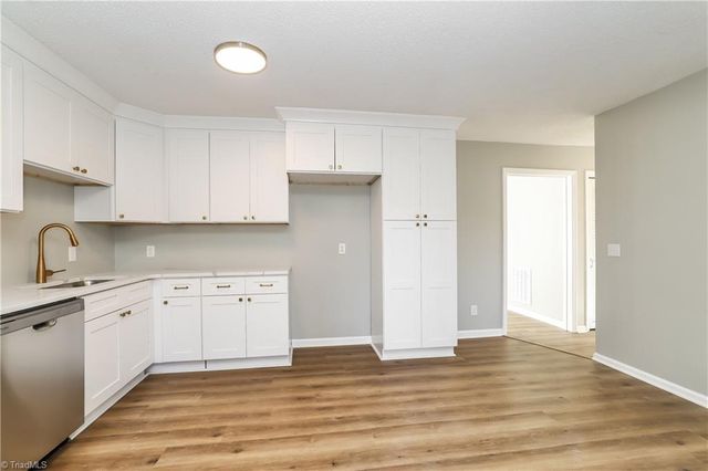 1089 Valley Drive, Graham, NC 27253