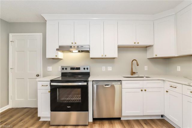 1089 Valley Drive, Graham, NC 27253