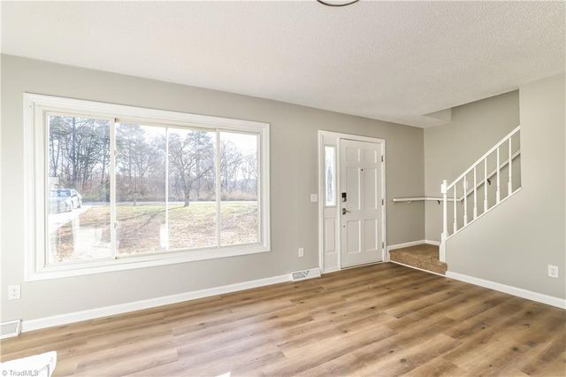 1089 Valley Drive, Graham, NC 27253