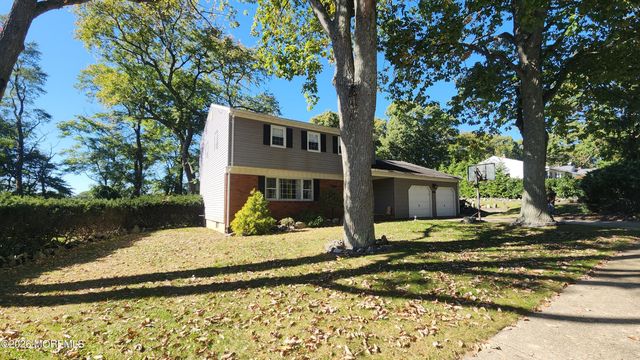 102 Orange Street, Oakhurst, NJ 07755