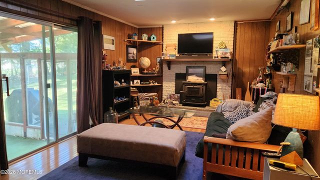 102 Orange Street, Oakhurst, NJ 07755