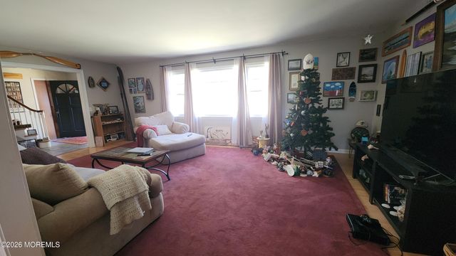 102 Orange Street, Oakhurst, NJ 07755