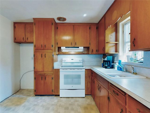 1307 TURNBULL STREET, New Smyrna Beach, FL 32168