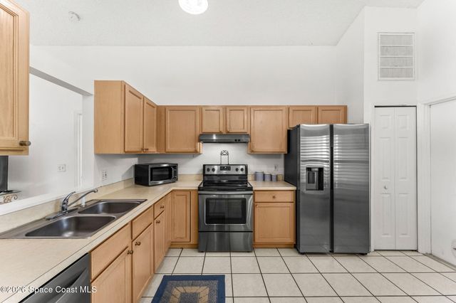 1623 Vista Lake Circle, Melbourne, FL 32904