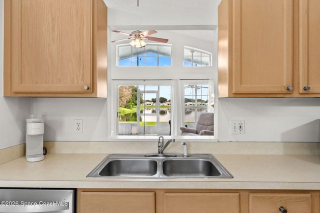 1623 Vista Lake Circle, Melbourne, FL 32904