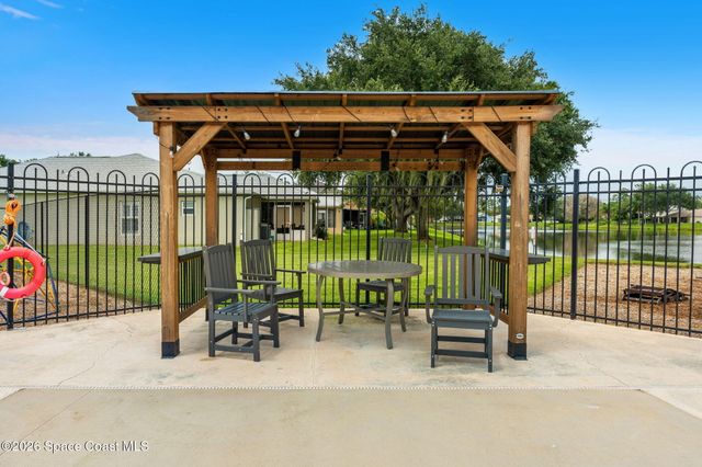 1623 Vista Lake Circle, Melbourne, FL 32904