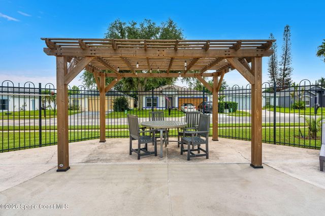 1623 Vista Lake Circle, Melbourne, FL 32904