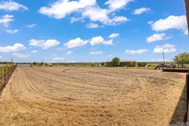 18434 Fm 471, Natalia, TX 78059