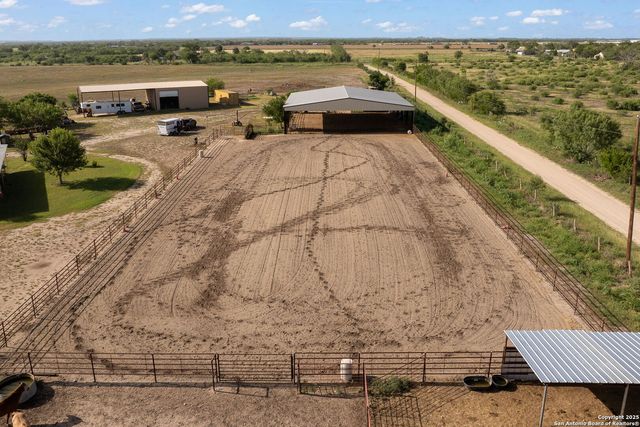 18434 Fm 471, Natalia, TX 78059